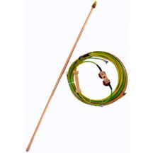 Kit de mise a la terre universel avec cosse 130cm jusque 3 lignes de pv. Composé de : 1 câble de 20m cossé 5 câbles de 130cm double cosse 6 vis auto-foreuses 1 cosse - AR04388