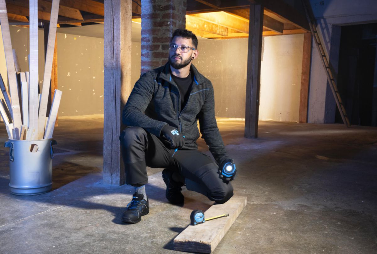 Mini-projecteur aimanté - 3 puissances d'éclairage : 100 lm, 300 lm et 750 lm - avec port USB type-C Novipro