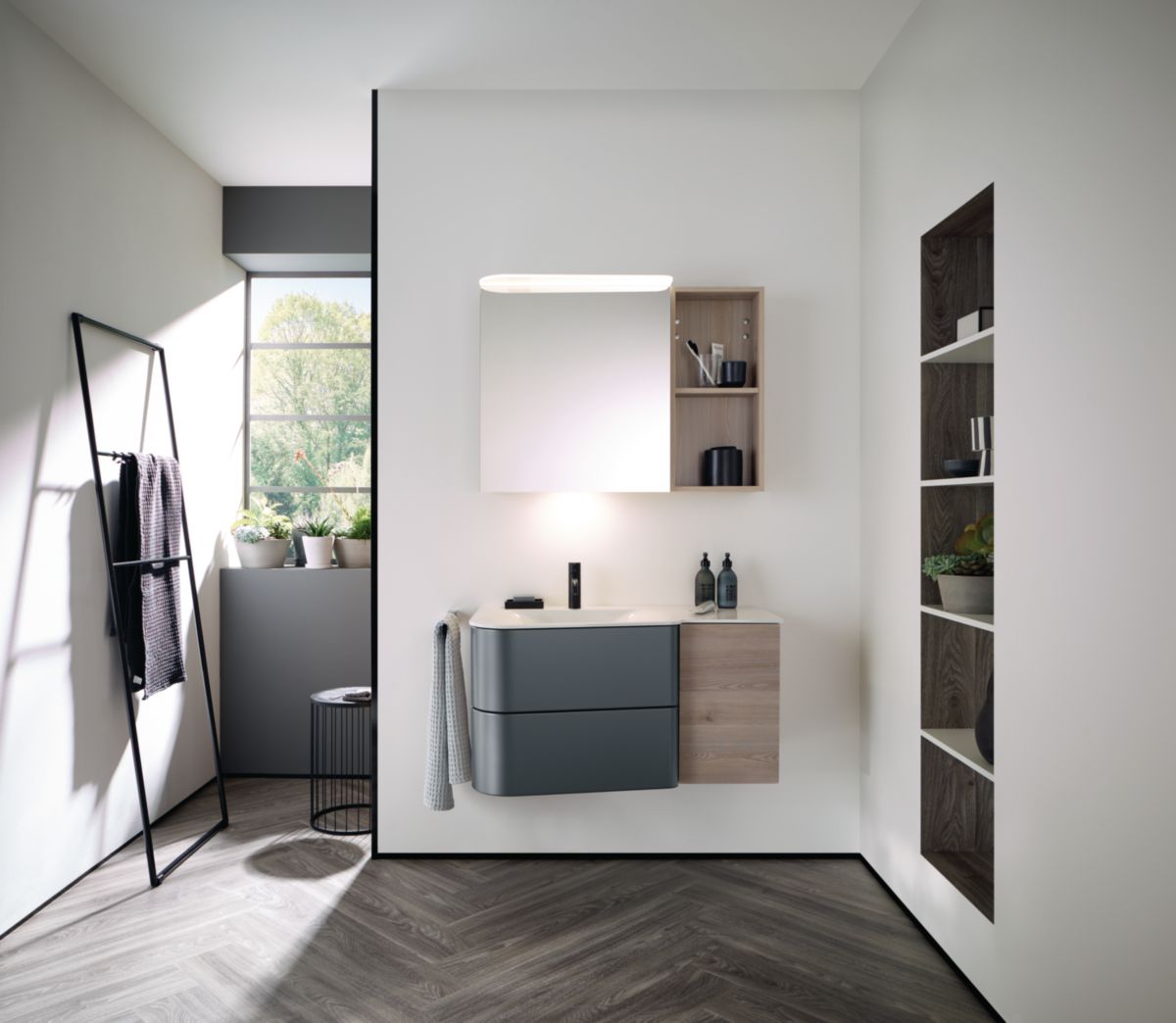 BURGBAD Armoire de toilette Badu 1 porte + 2 niches éclairage Led 9 W + éclairage Led 5 W du