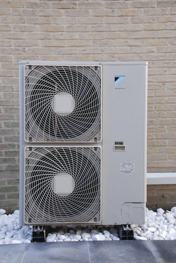 Pompe à Chaleur Aireau Altherma Compacte Bibloc Basse Température Puissance 14kw Réf Erlq014cv3