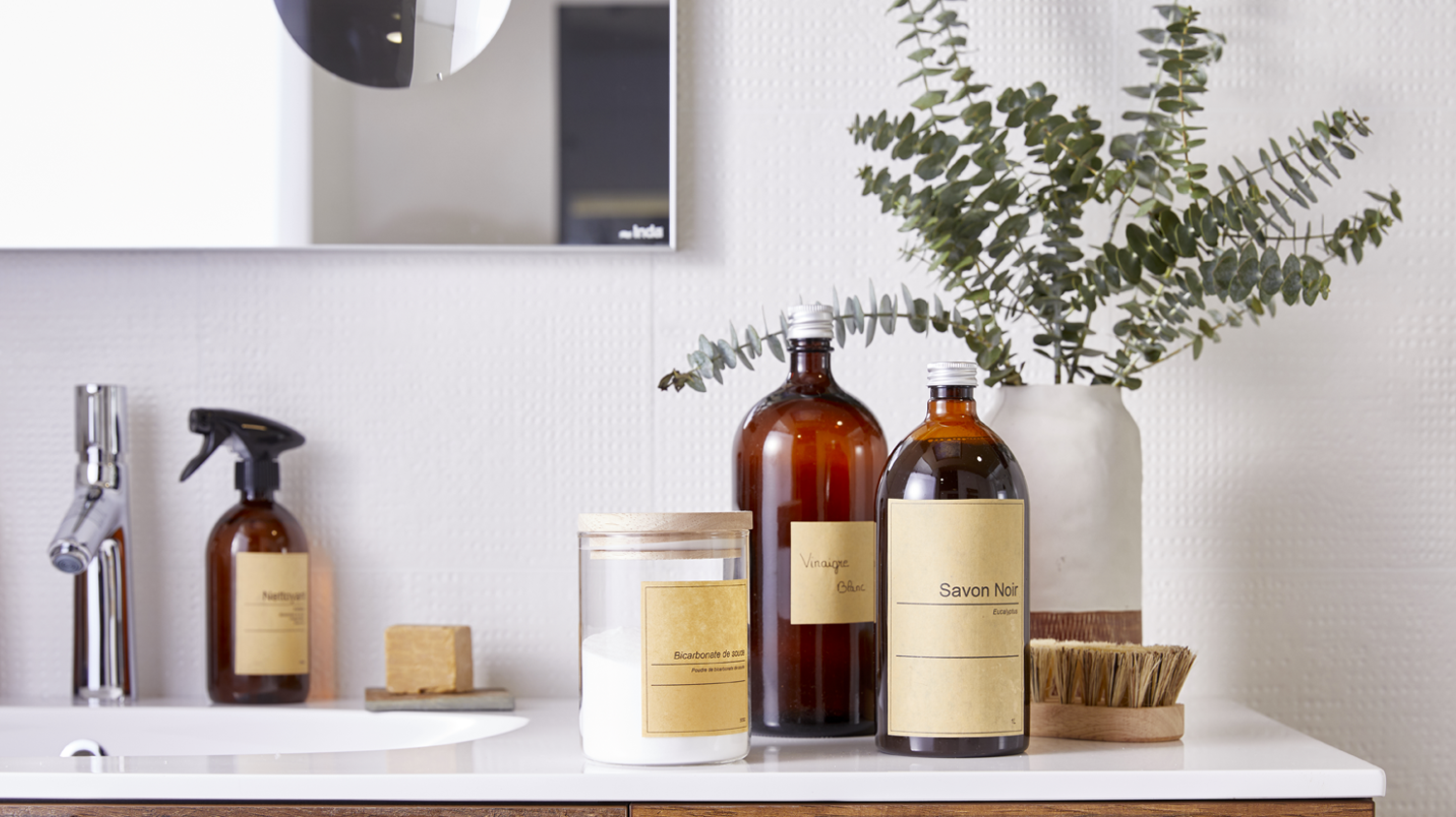 Nettoyer sa salle de bain au naturel : 16 produits indispensables Nettoyer sa salle de bain au naturel : 16 produits indispensables